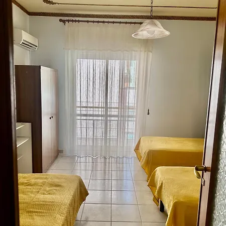 Yellow House Appartement *